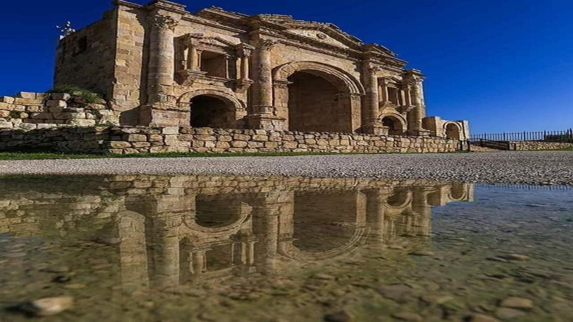White Tulips Apartment الزنبقة البيضاء Jarash Buitenkant foto